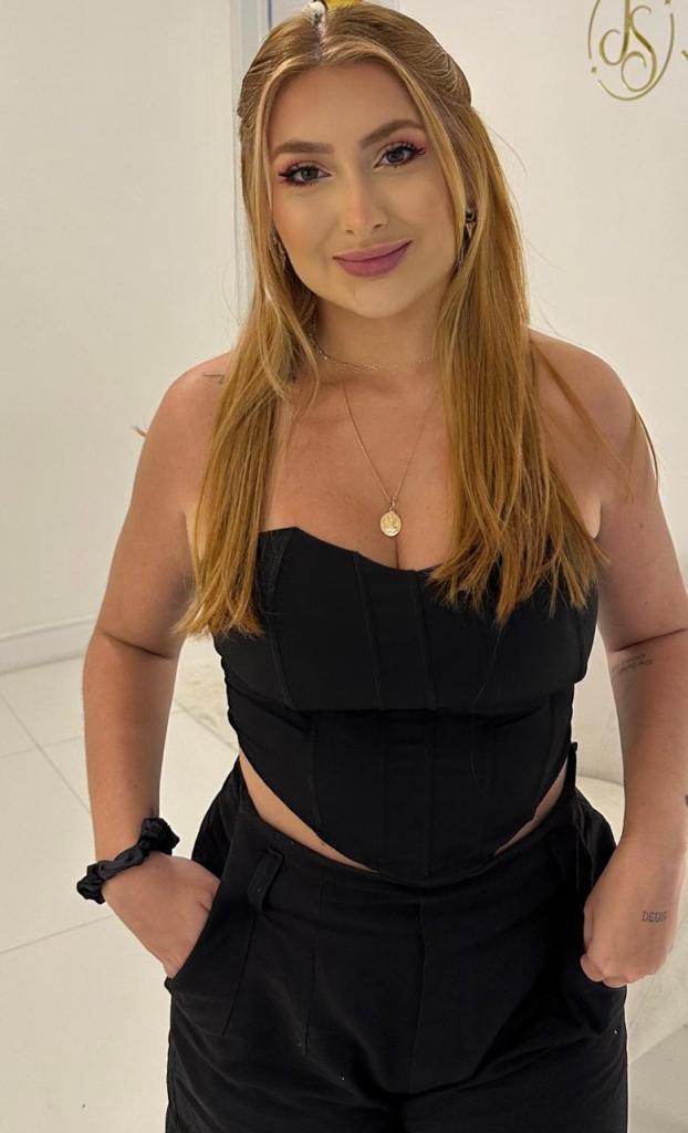 Chica busca chico en Granada: Chica busca chico