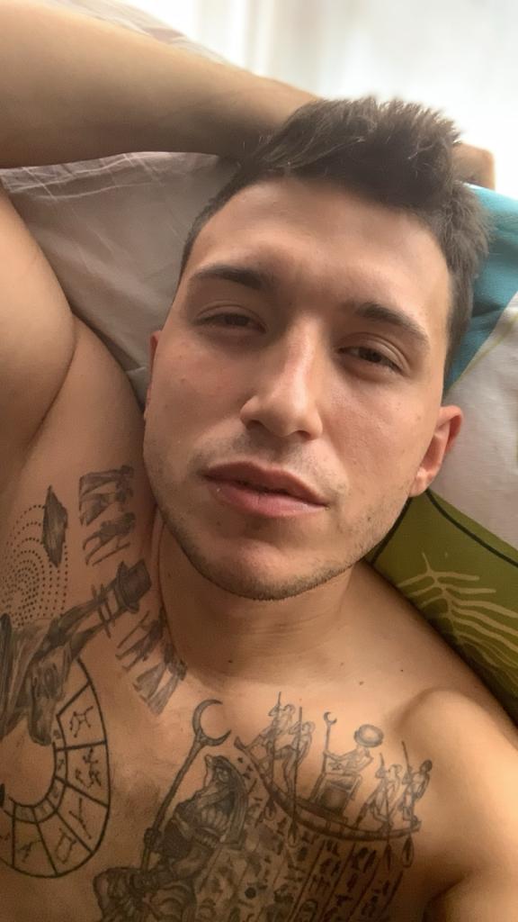 645782244: Chico busca chica en Valencia