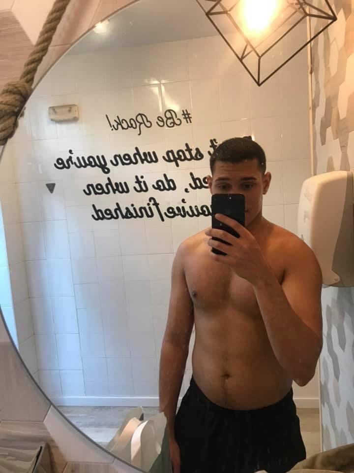 Chico busca chica en Málaga: 