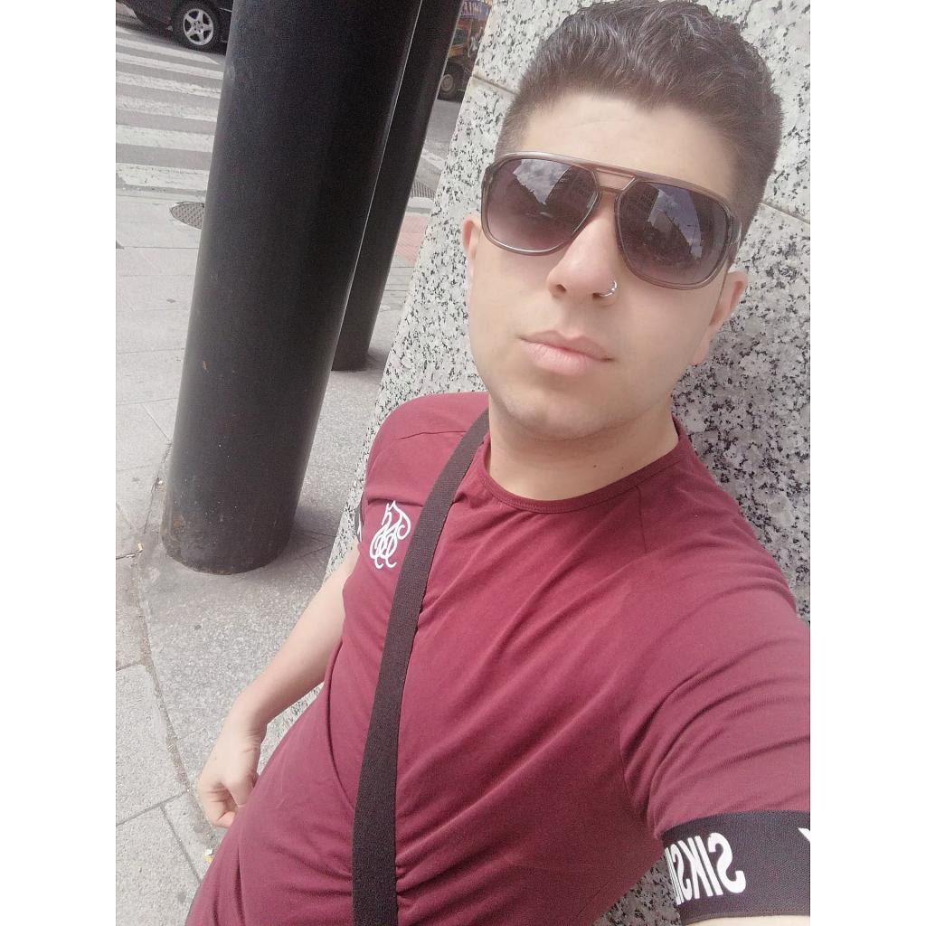 Chico busca chica en La Coruña: 