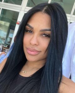 Chica busca chico en Asturias: 