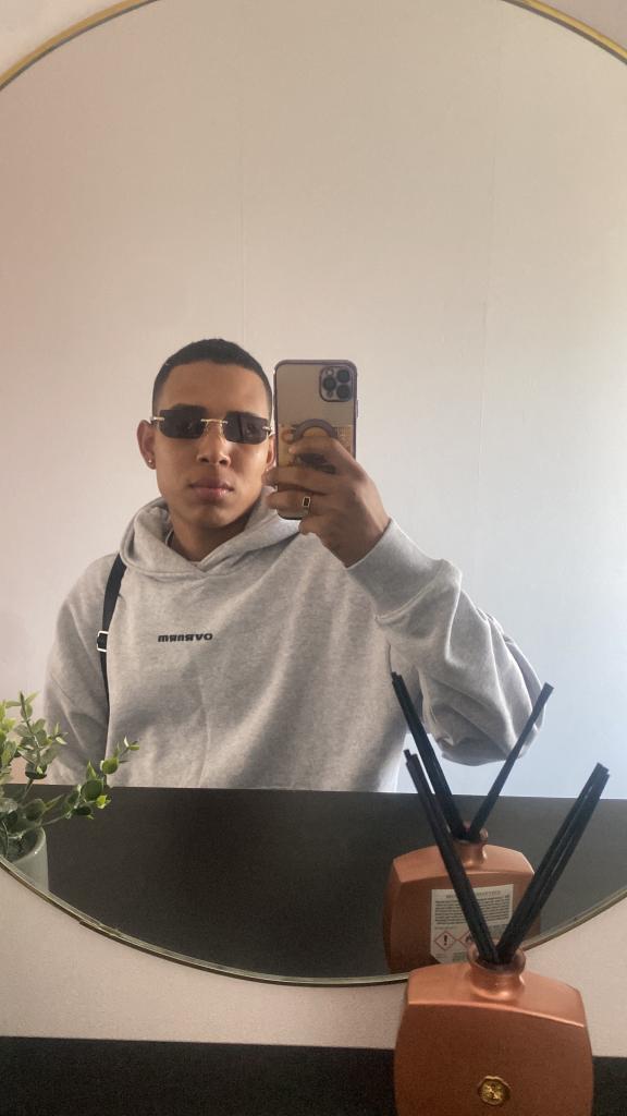 Chico busca chica en Mallorca: 