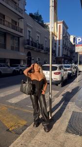 605741952: Chica busca chico en Málaga
