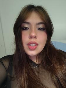 666761296: Chica busca chico en Barcelona