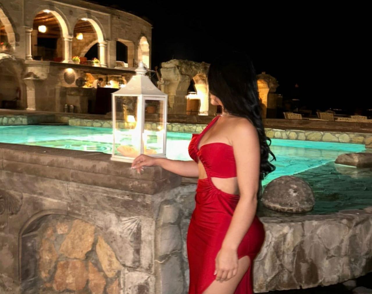 641318371: Chica busca chico en Sevilla