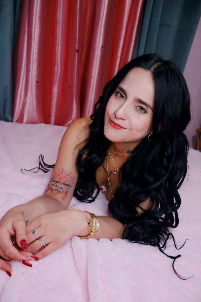 613933838: Chica busca chico en Valencia