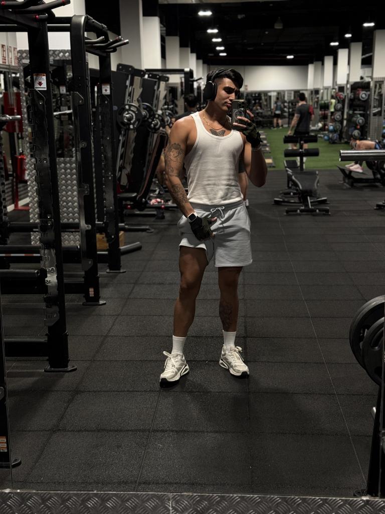 613279905: Chico busca chica en Sevilla