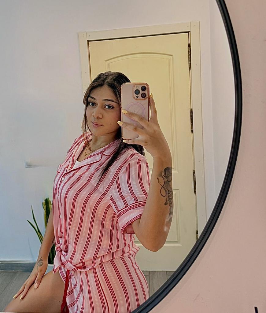 674618120: Chica busca chico en Málaga