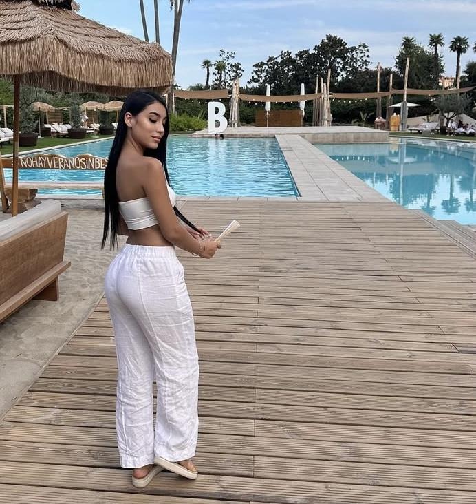 Chica busca chico en Tenerife: 