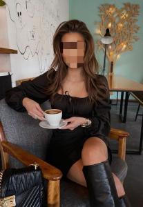 747443231: Chica busca chico en Asturias