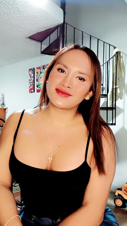 635984454: Chica busca chico en Ibiza