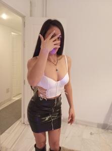 612209917: Chica busca chico en Madrid