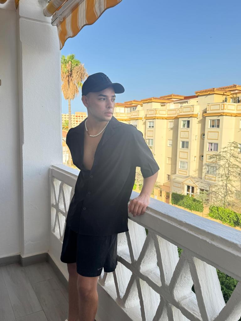 642009979: Chico busca chica en Málaga