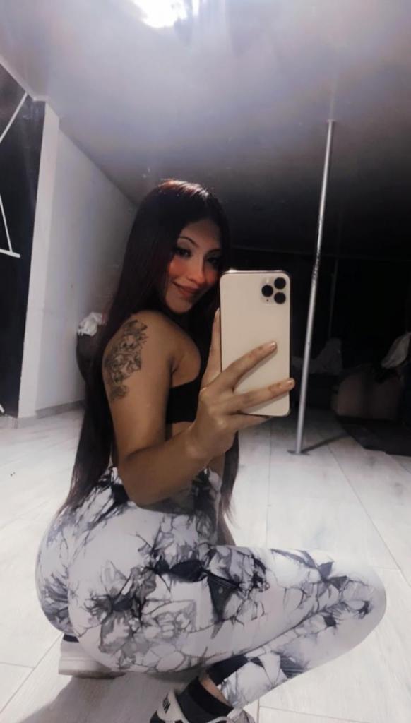 613269768: Chica busca chico en Madrid