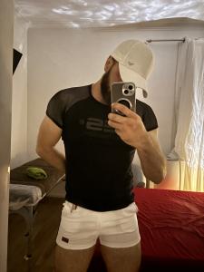 670100805: Chico busca chica en Madrid