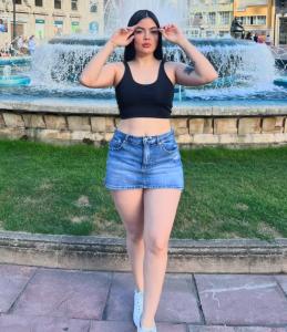 687743618: Chica busca chico en Lugo