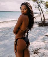 613835182: Chica busca chico en Gerona