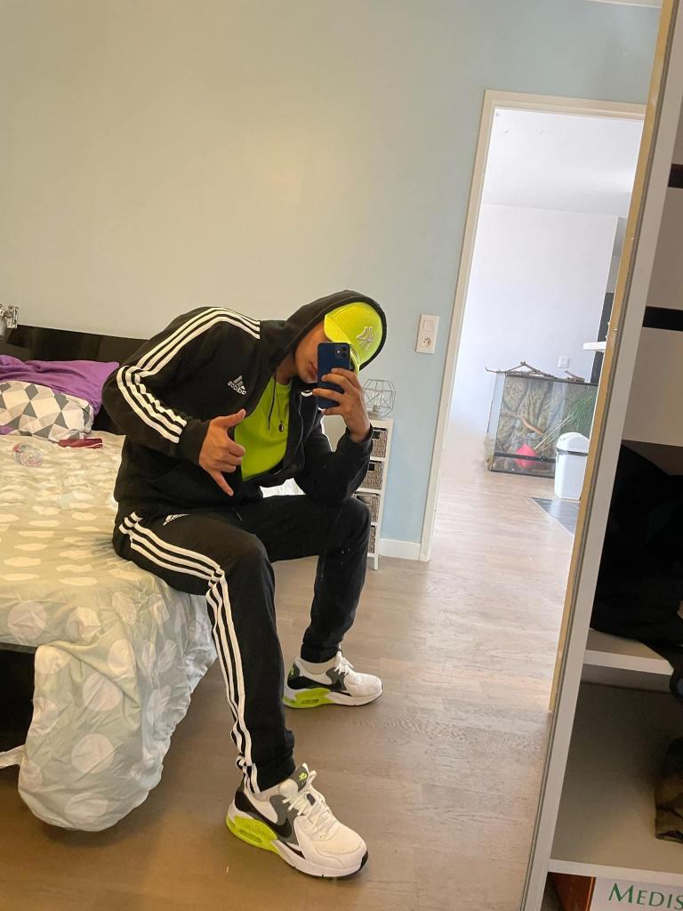 614527123: Chico busca chica en La Coruña