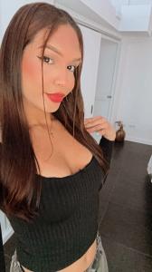 607574863: Chica busca chico en Málaga