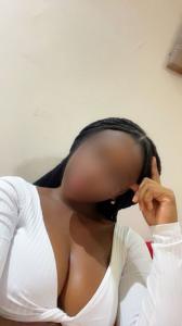 617156464: Chica busca chico en Sevilla