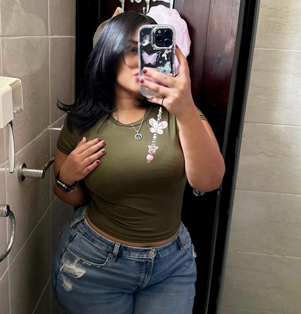 Chica busca chico en Cádiz: 