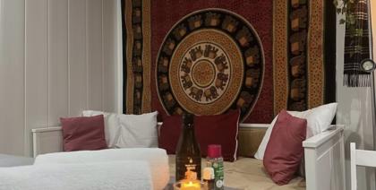 613650289: Chico busca chica en Barcelona