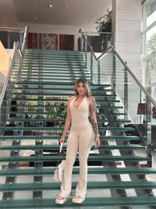 647354411: Chica busca chico en Córdoba