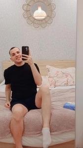 661271020: Chico busca chica en Málaga