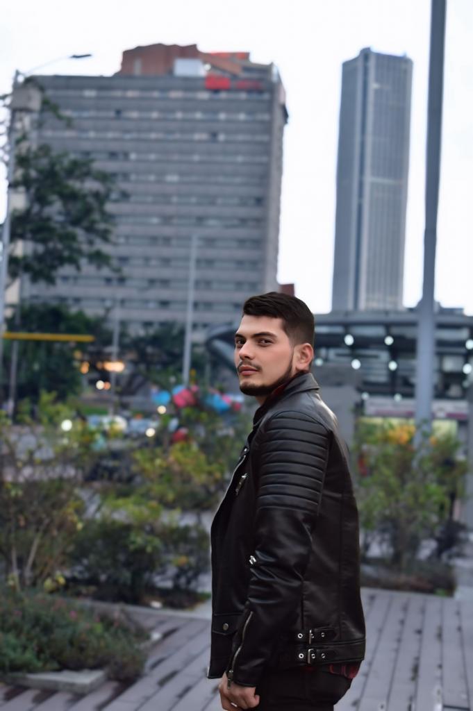 624048920: Chico busca chica en Valladolid