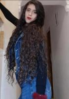 667754825: Chica busca chico en Sevilla