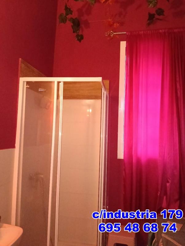 Chica busca chico en Barcelona: 