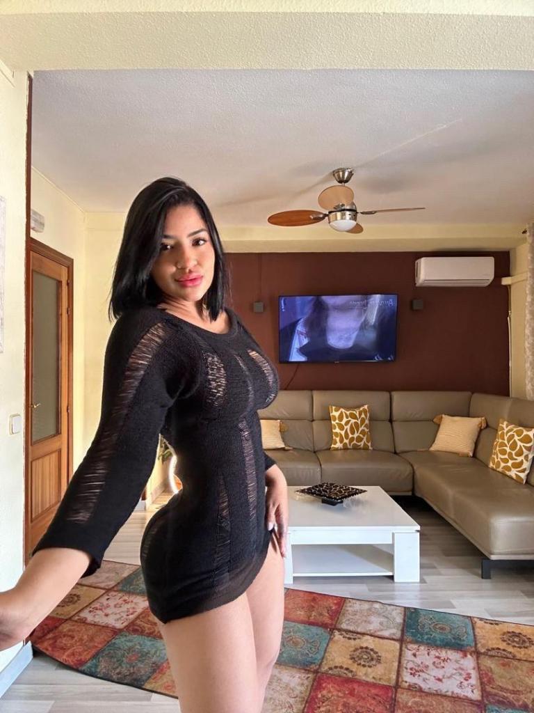 722140961: Chica busca chico en Madrid