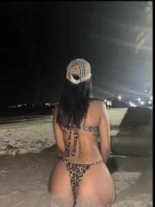 647277253: Chica busca chico en Málaga