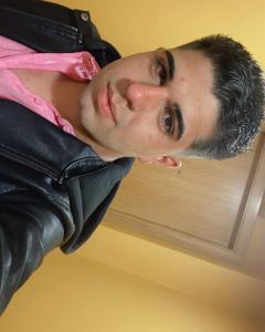 631341789: Chico busca chica en La Coruña