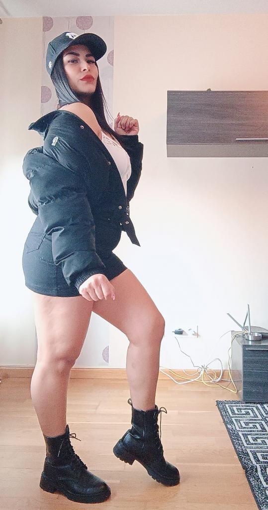 692475507: Chica busca chico en Burgos