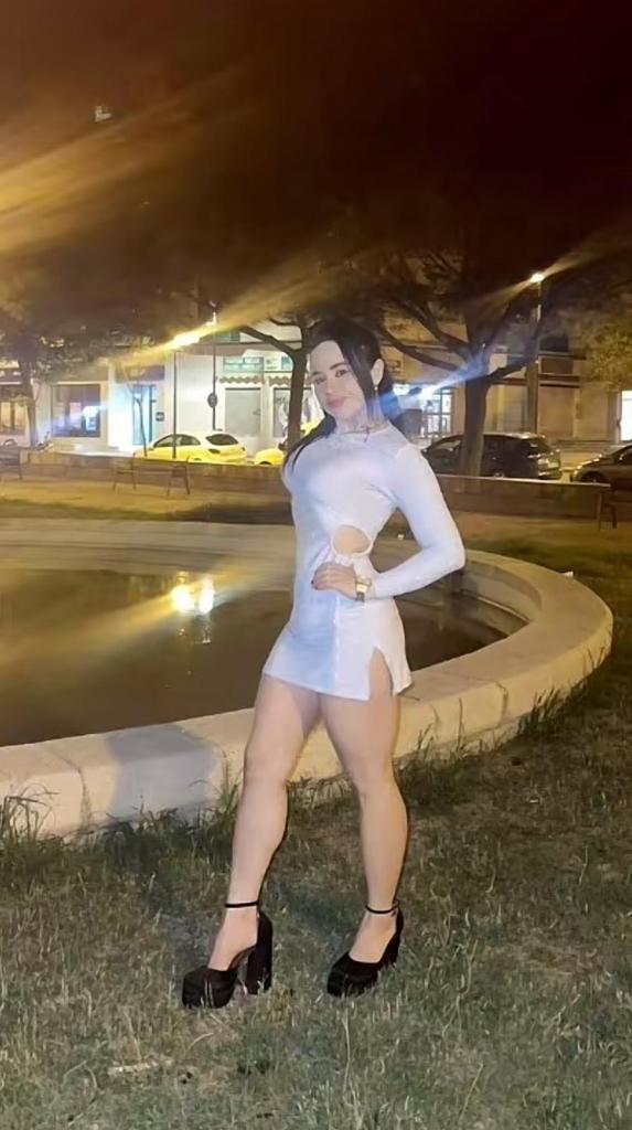 742055537: Chica busca chico en Zaragoza
