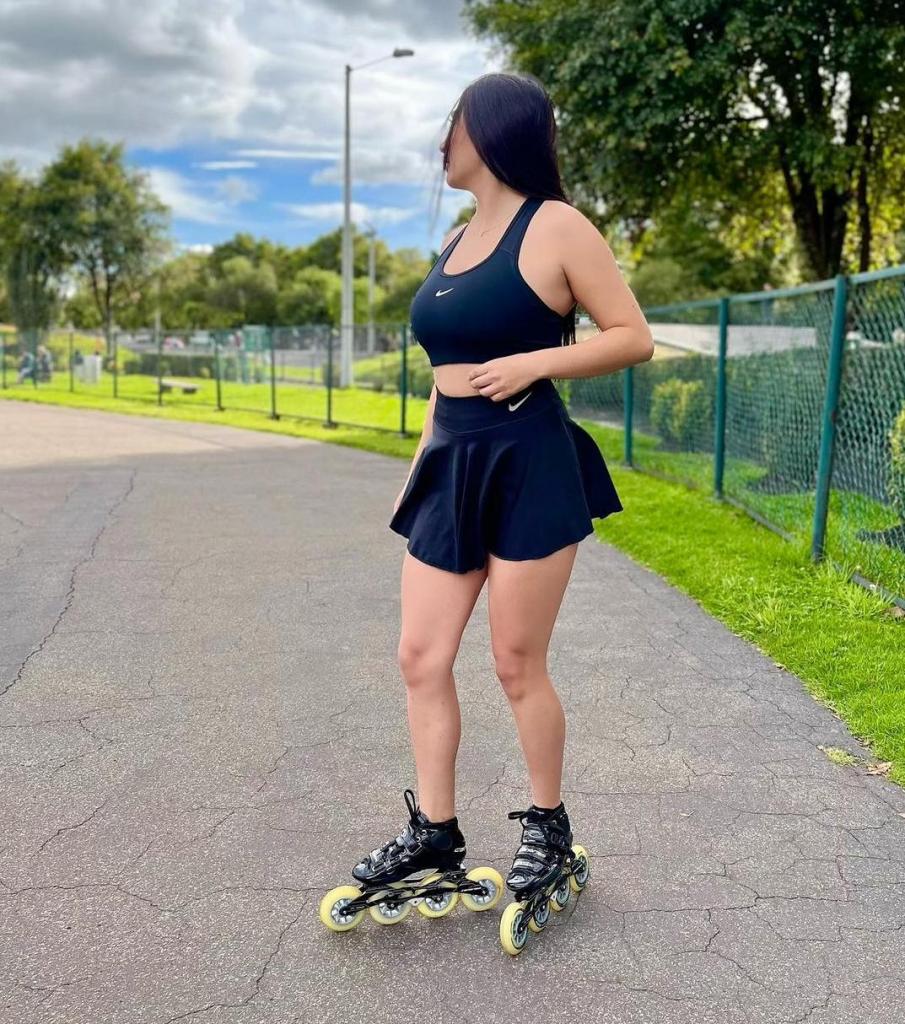 637984742: Chica busca chico en Barcelona