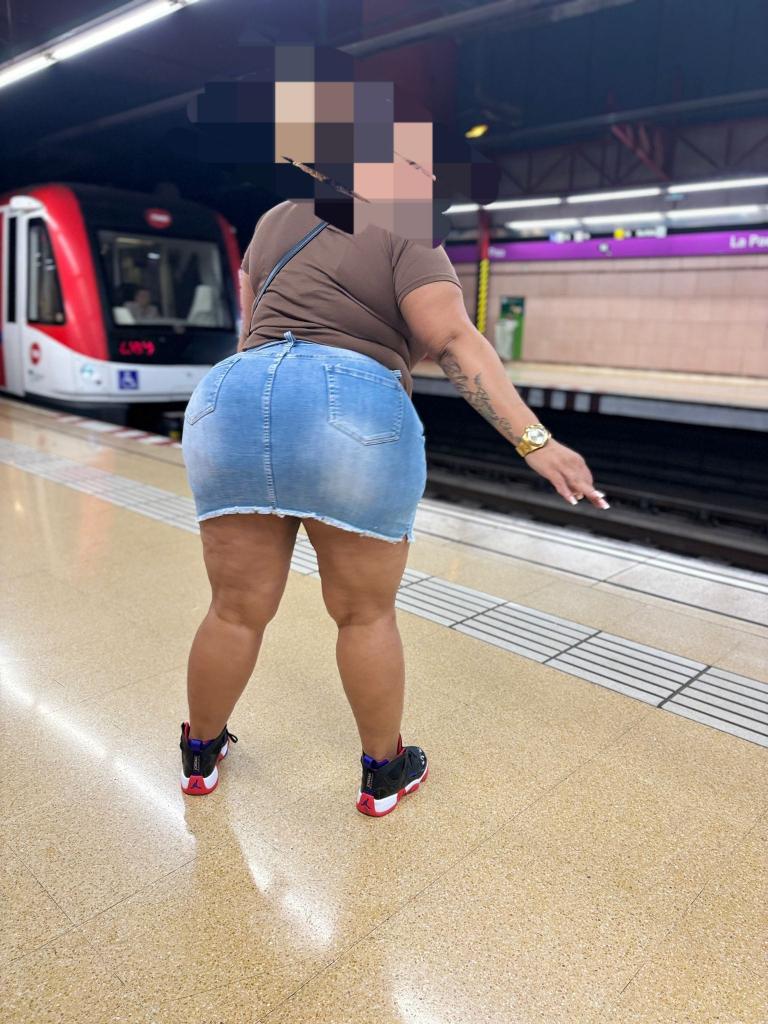 Chica busca chico en Barcelona: 