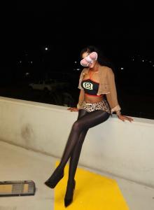 643760971: Chica busca chico en Tenerife