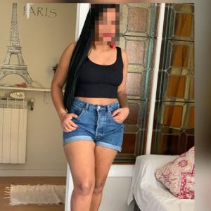 670731495: Chica busca chico en Álava