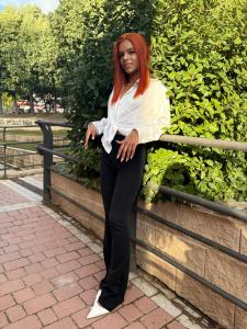 612204828: Chica busca chico en Madrid