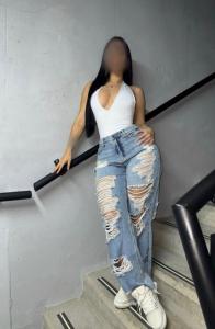 629393529: Chica busca chico en La Coruña