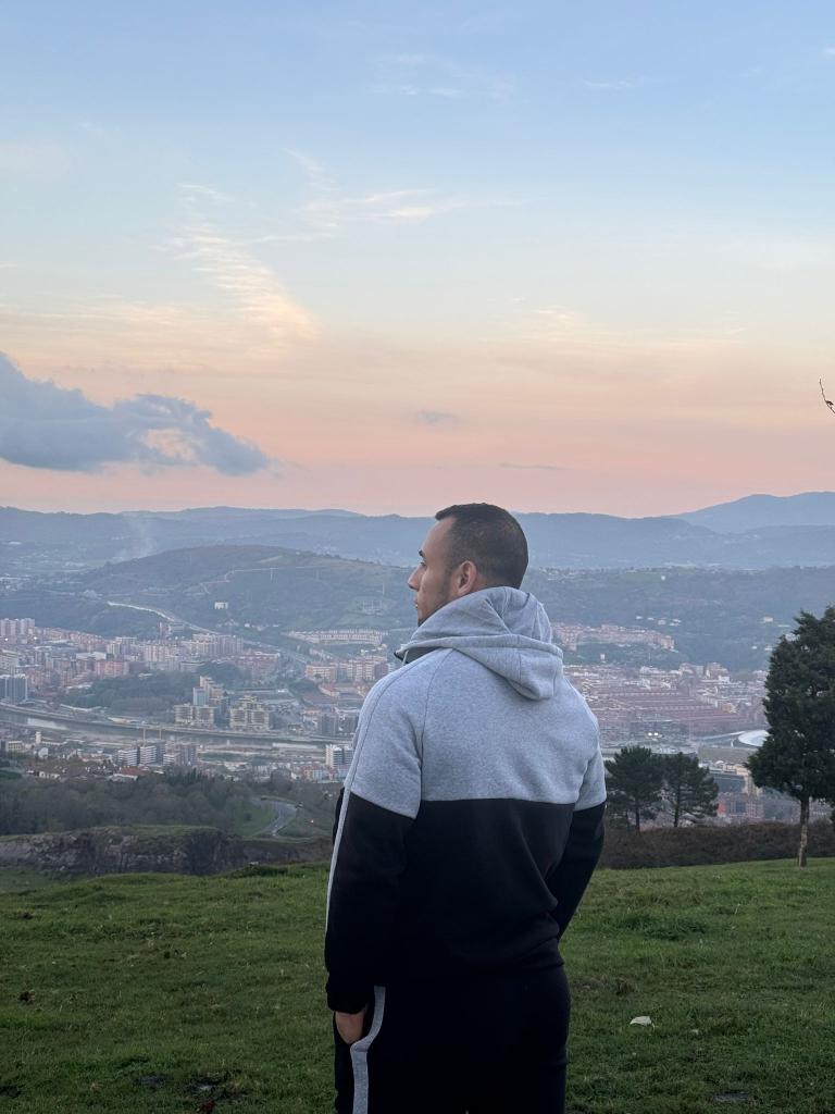 Chico busca chica en Vizcaya: 