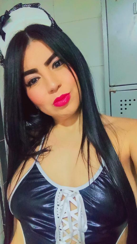 672954121: Chica busca chico en Cáceres