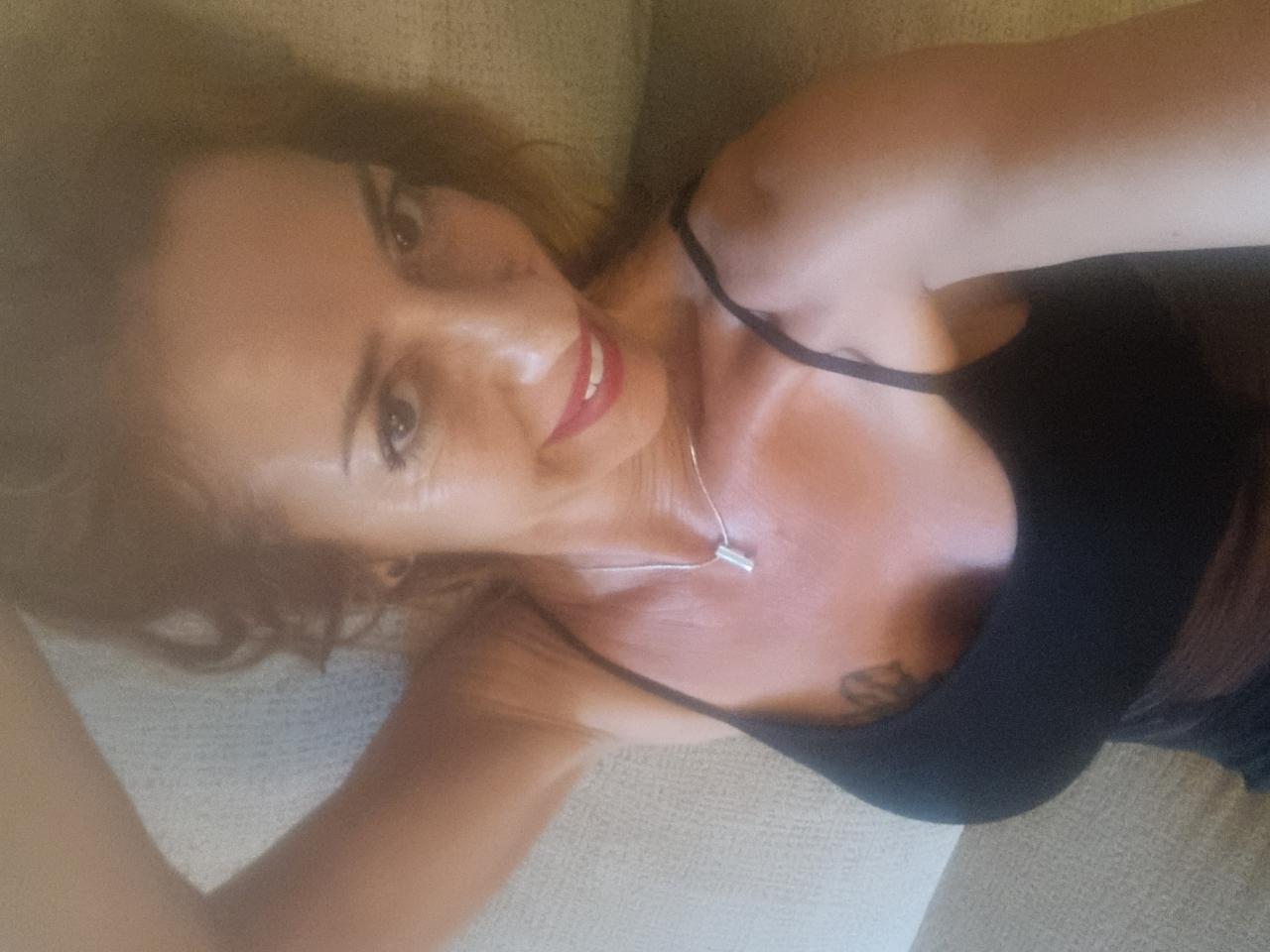 654102937: Chica busca chico en Málaga
