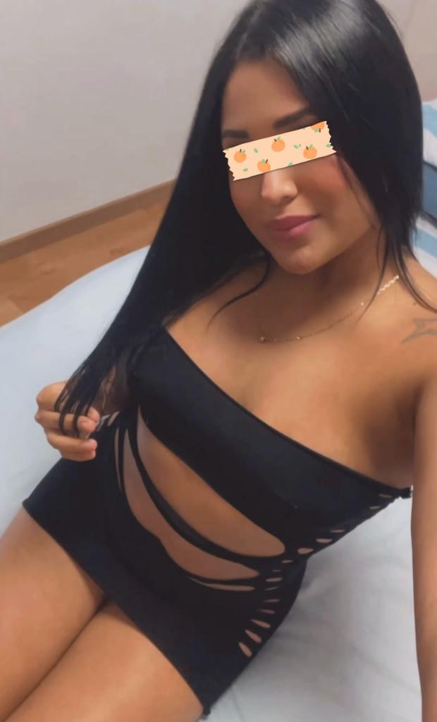 Chica busca chico en Almería: 