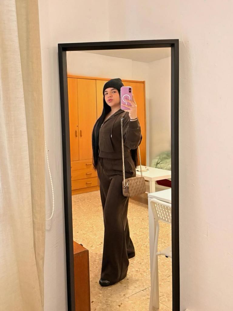 Chica busca chico en Tenerife: 