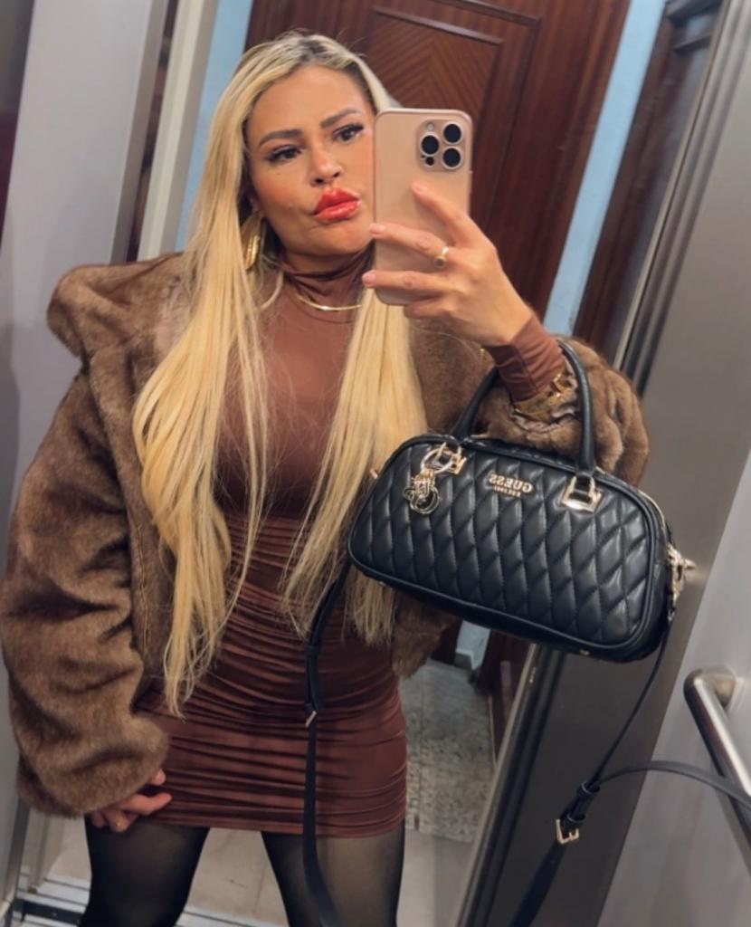 677832202: Chica busca chico en Málaga