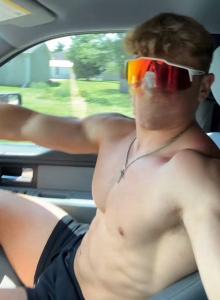 667581116: Chico busca chica en Sevilla