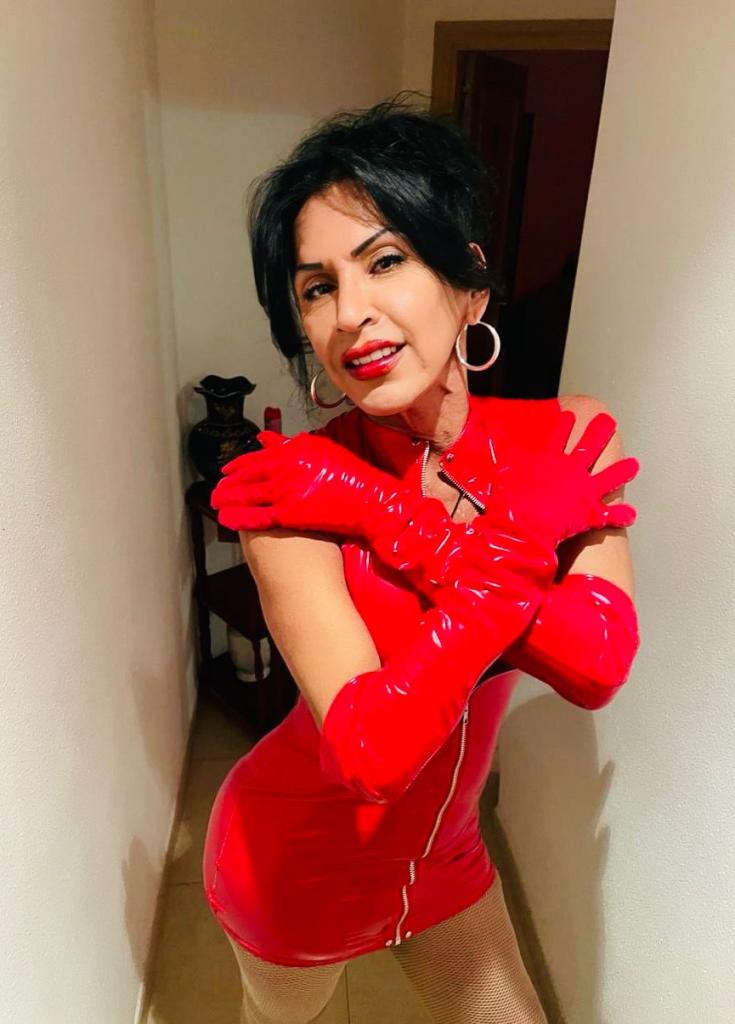 Transexual en Granada: Transexuales y Travestis